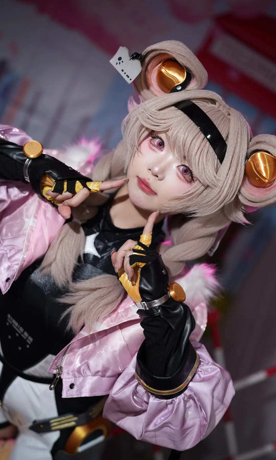 【灯灯cos】鸣潮这套亮面机能风装扮真的太可爱了 - 被窝里的企鹅喵～ - 第4张