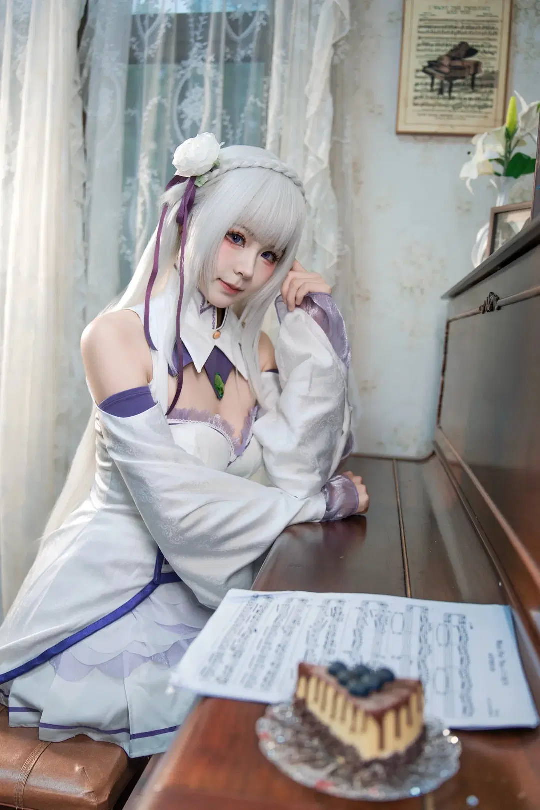 [Emilia cosplay] Sea of flowers photo shoot Diary from Re:Zero − Starting Life in Another World by 编号0827 - Image 2