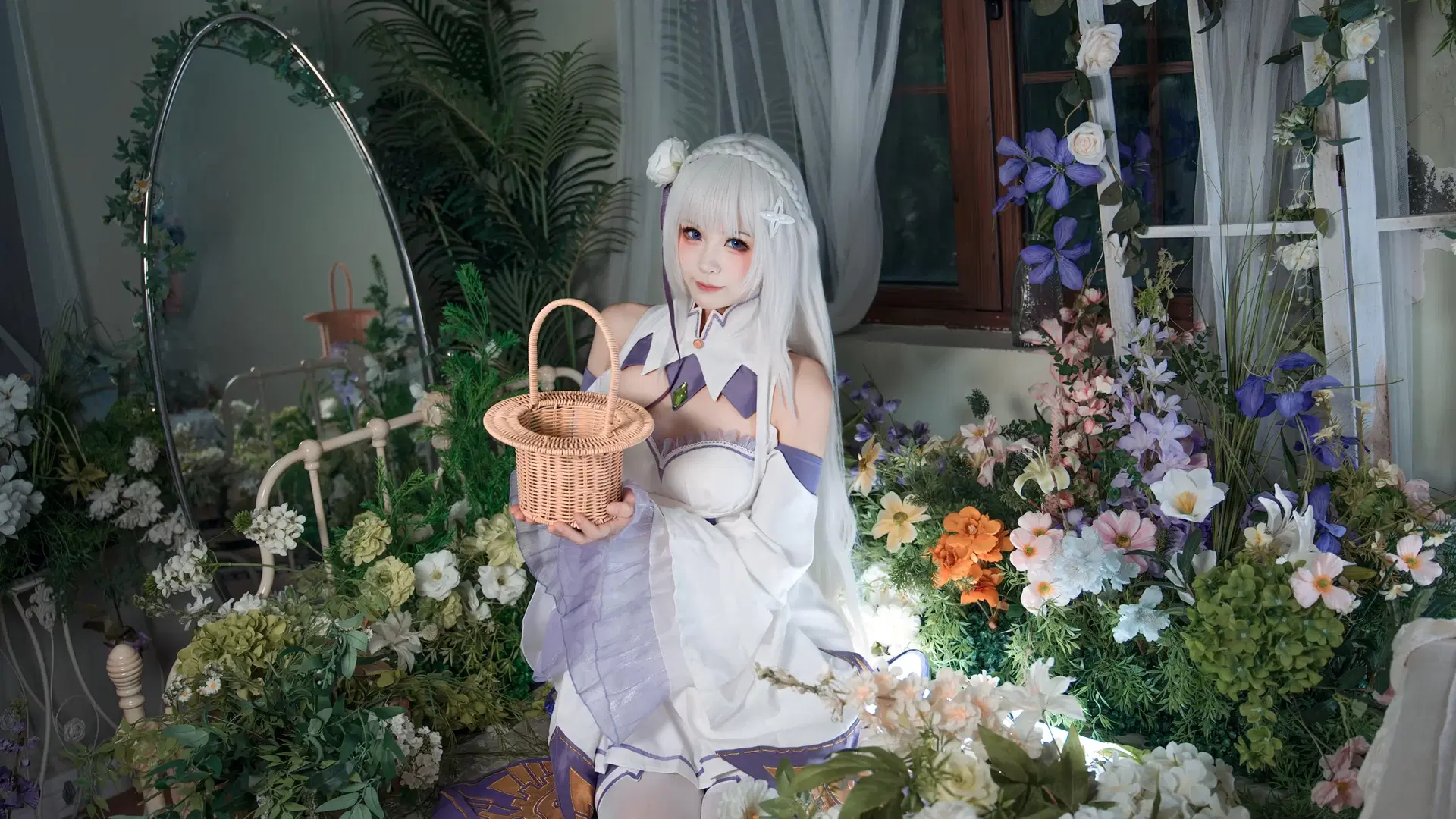 [Emilia cosplay] Sea of flowers photo shoot Diary from Re:Zero − Starting Life in Another World by 编号0827 - Image 6