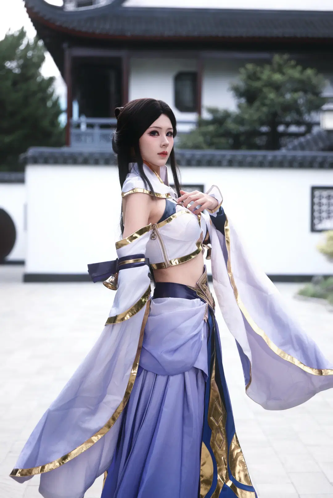 【露娜cos】王者荣耀紫霞，竹林石栏间的执剑身影 - 编号0827 - 第3张