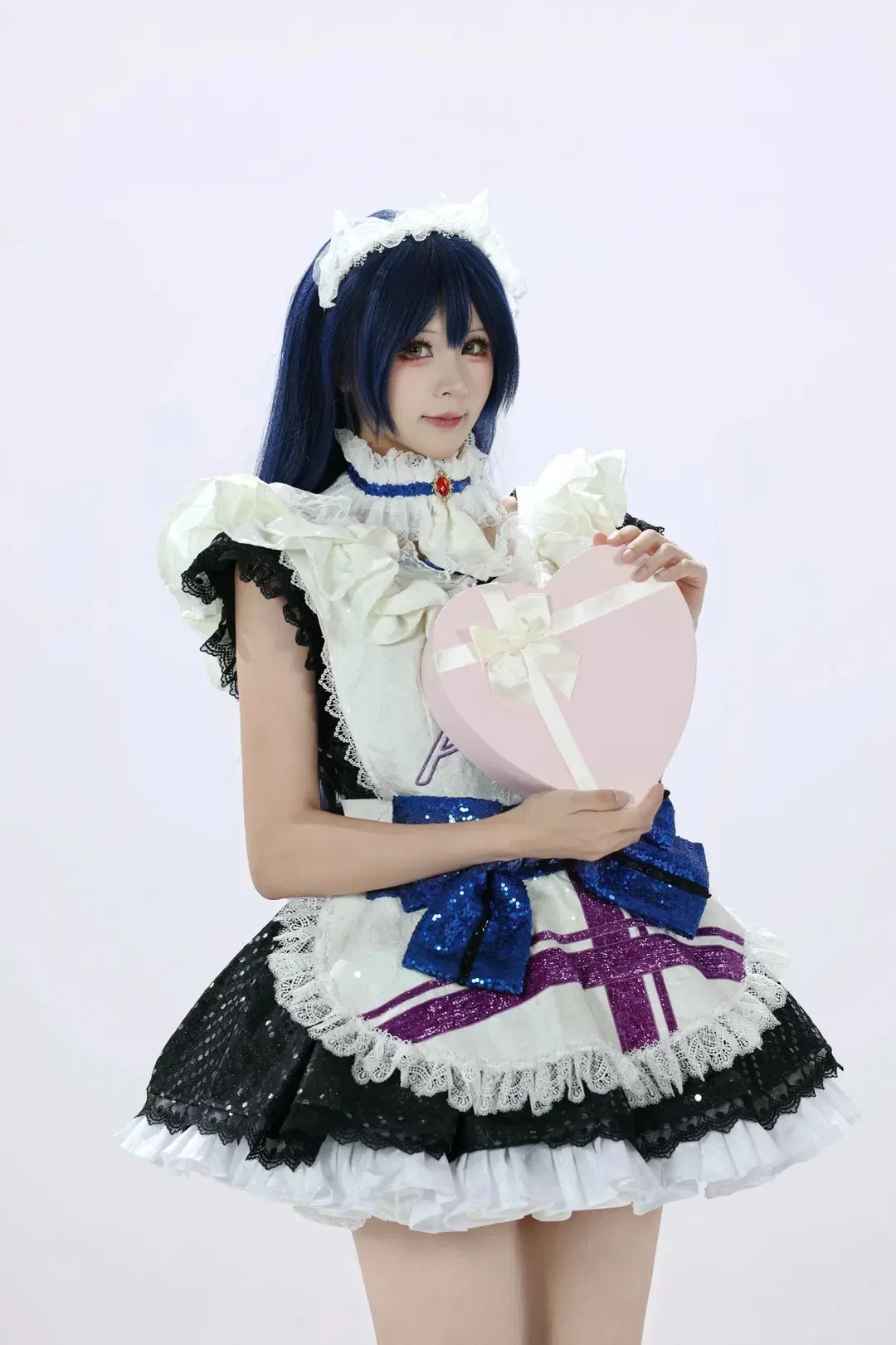 【園田海未コスプレ】青白メイド服風ステージ衣装、スパンコールリボンと黒ストッキングの甘い出会い - 编号0827 - 4枚目