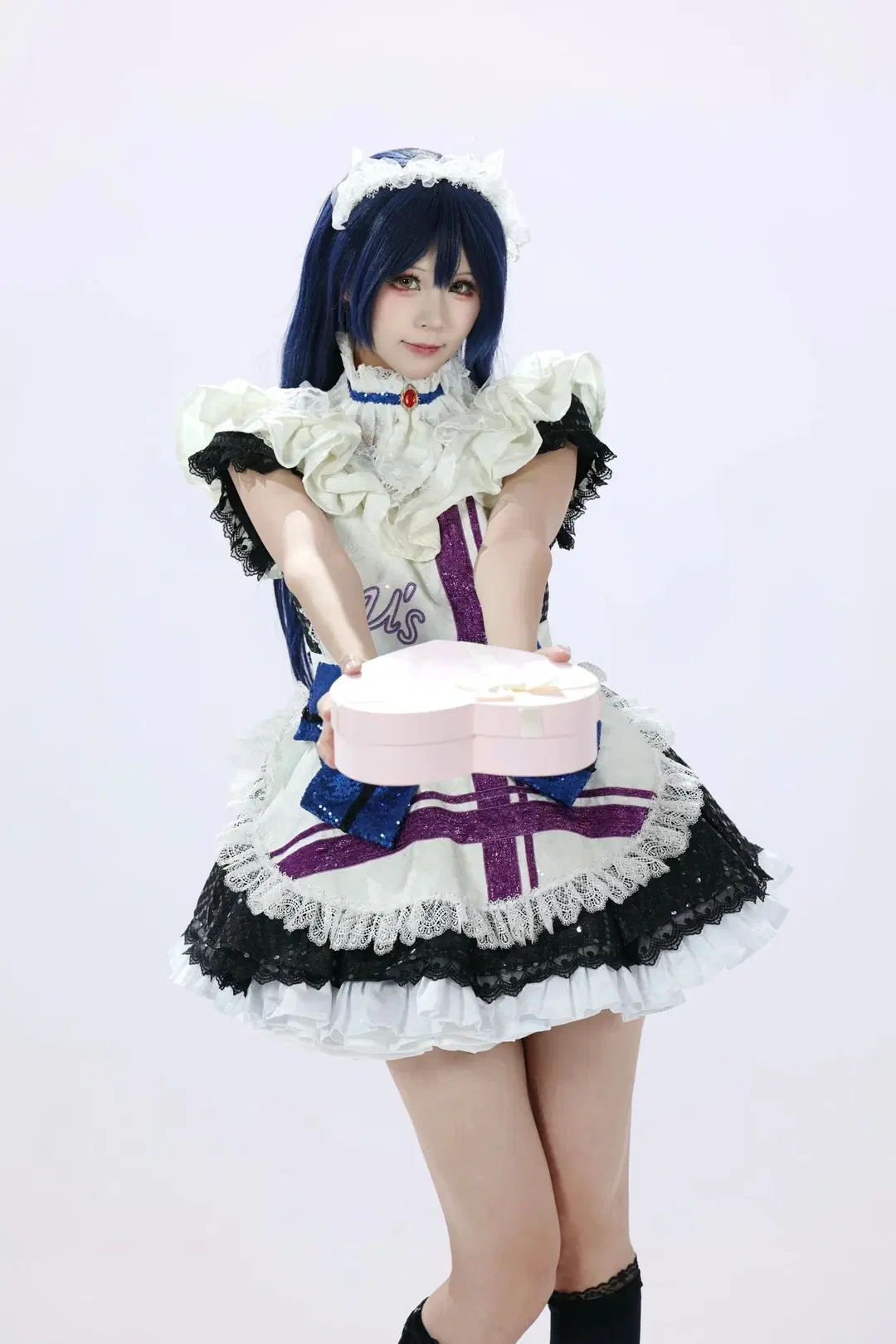 【園田海未コスプレ】青白メイド服風ステージ衣装、スパンコールリボンと黒ストッキングの甘い出会い - 编号0827 - 8枚目