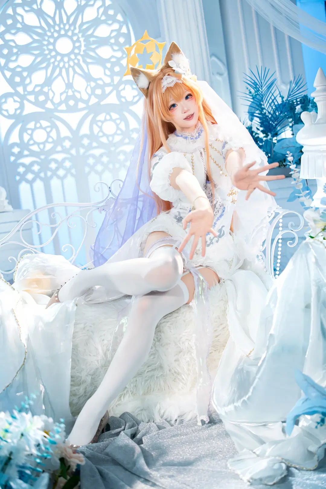 [Marie cosplay] Blue Archive Pure White Oath Bride: White Stockings and Cutout Elegance in Light and Shadow by 茶包 - Image 7