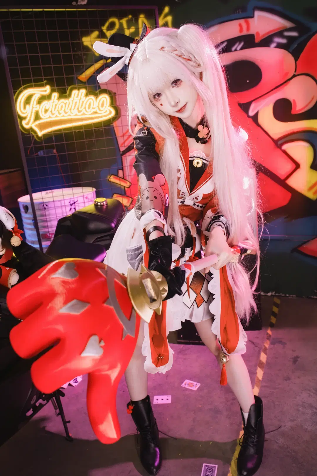 [Sparkle cosplay] Honkai: Star Rail: Scarlet-Clad Bunny Girl Under the Neon Lights by 茶包 - Image 3