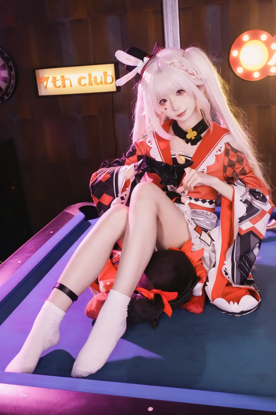 [Sparkle cosplay] Honkai: Star Rail: Scarlet-Clad Bunny Girl Under the Neon Lights by 茶包 - Image 4