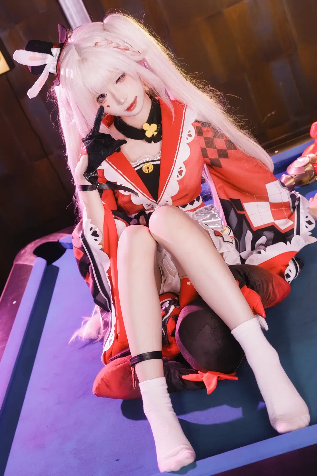 [Sparkle cosplay] Honkai: Star Rail: Scarlet-Clad Bunny Girl Under the Neon Lights by 茶包 - Image 5