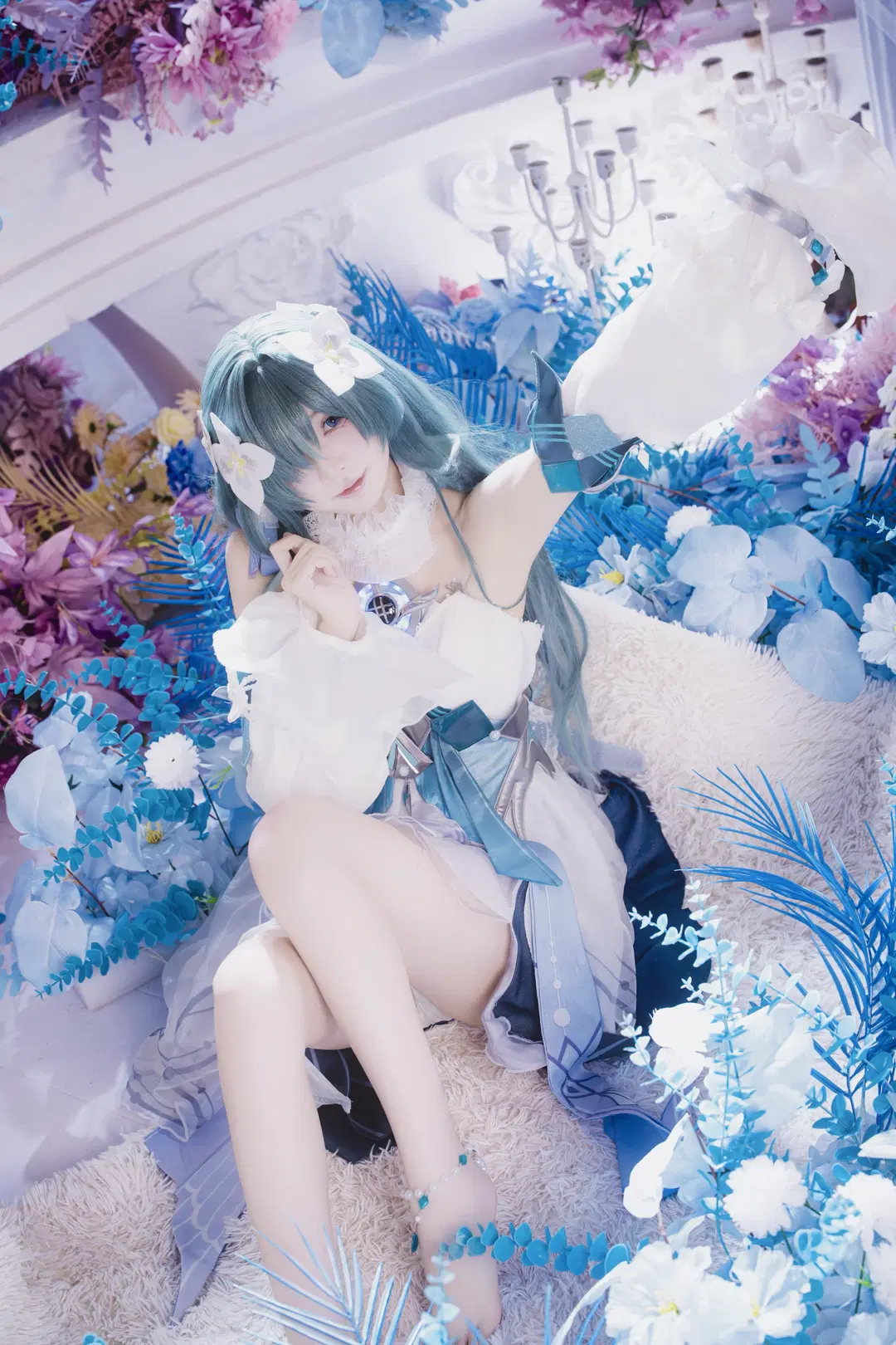 [Vodyanitsa cos] Quiet light and shadow in the sea of flowers, recording the dreamy moments of the blue-toned girl by 茶包 - Image 4