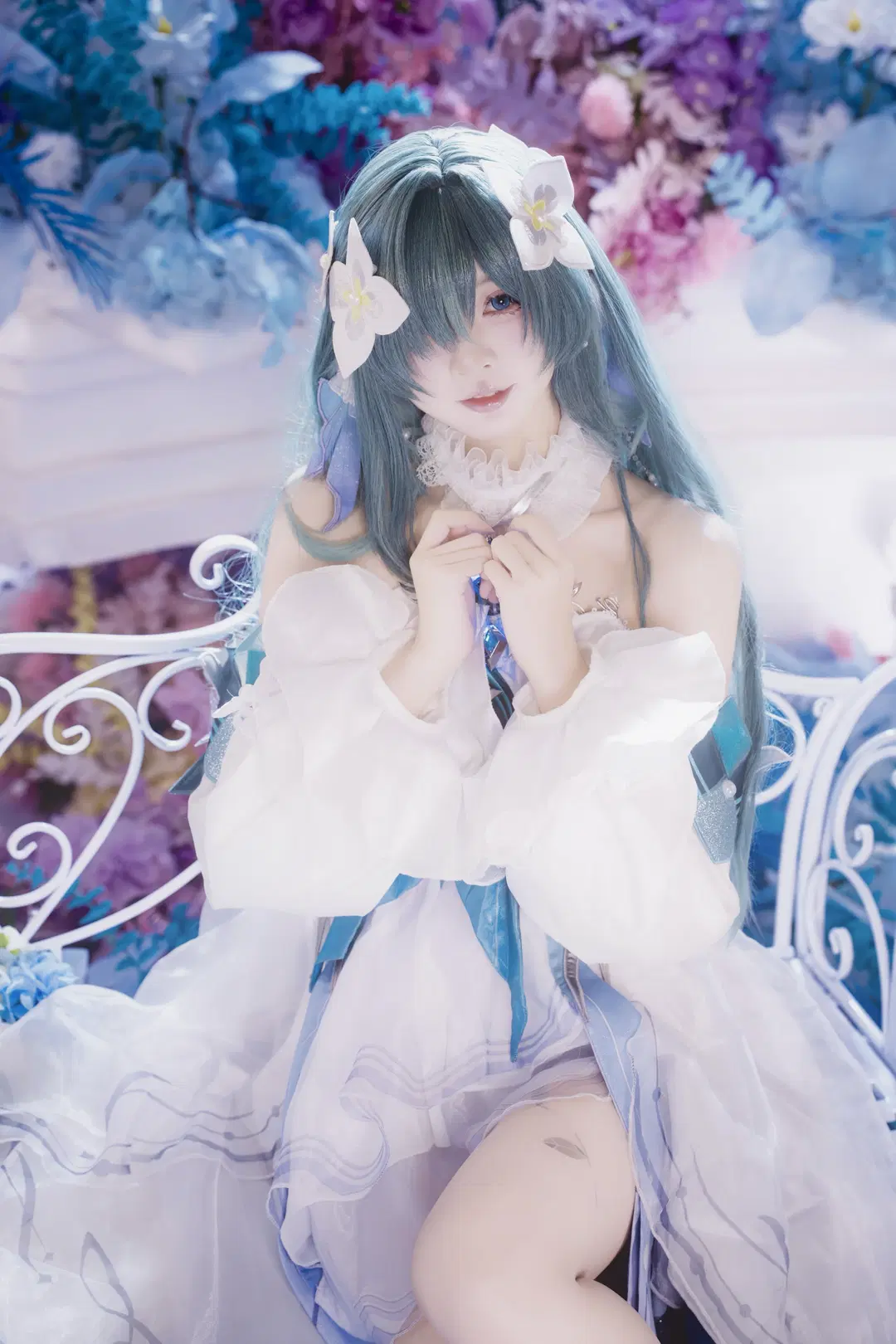[Vodyanitsa cos] Quiet light and shadow in the sea of flowers, recording the dreamy moments of the blue-toned girl by 茶包 - Image 5