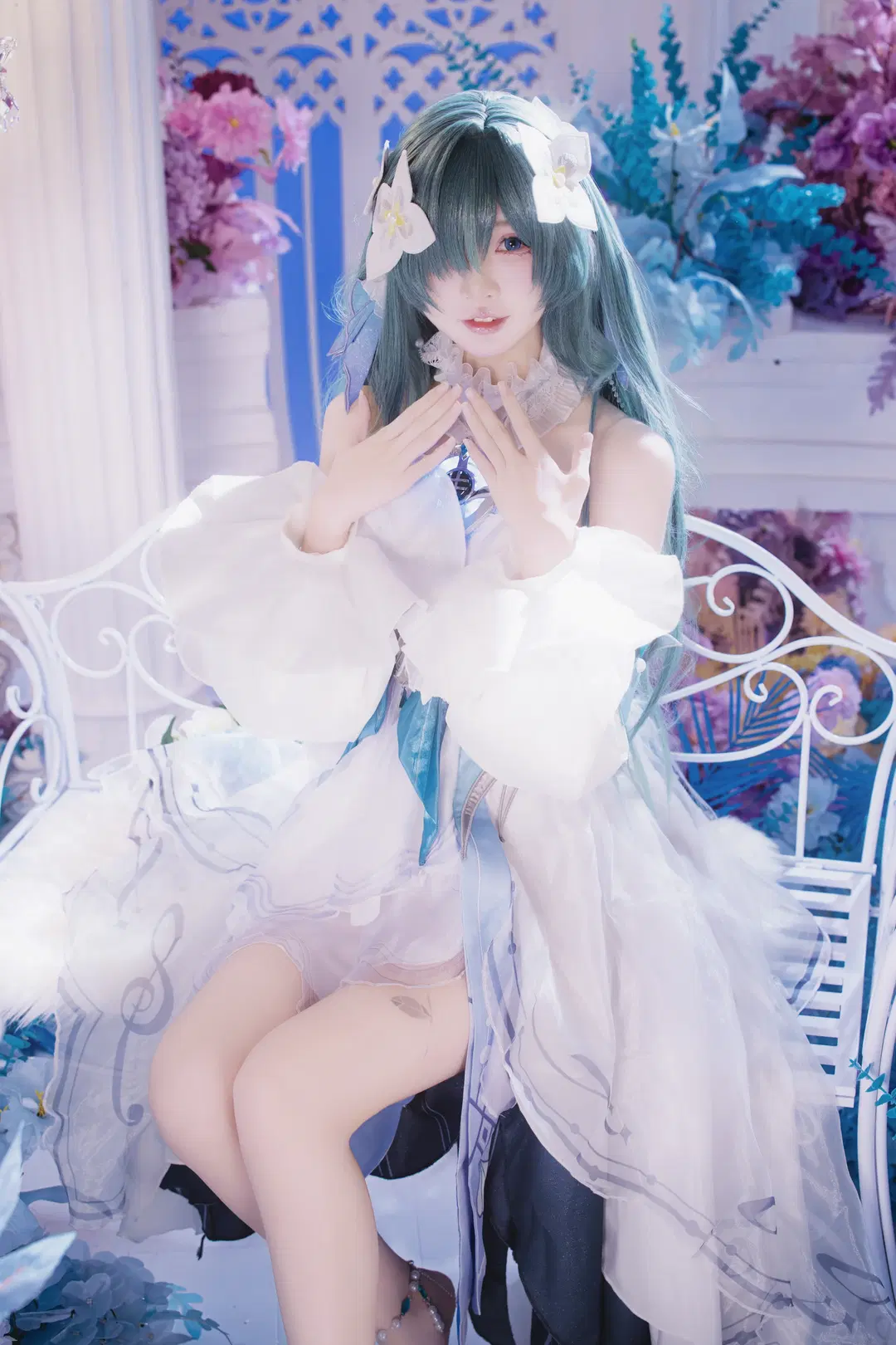 [Vodyanitsa cos] Genshin Impact Dreamy Flower Field: An Ethereal Freeze-Frame by 茶包 - Image 2