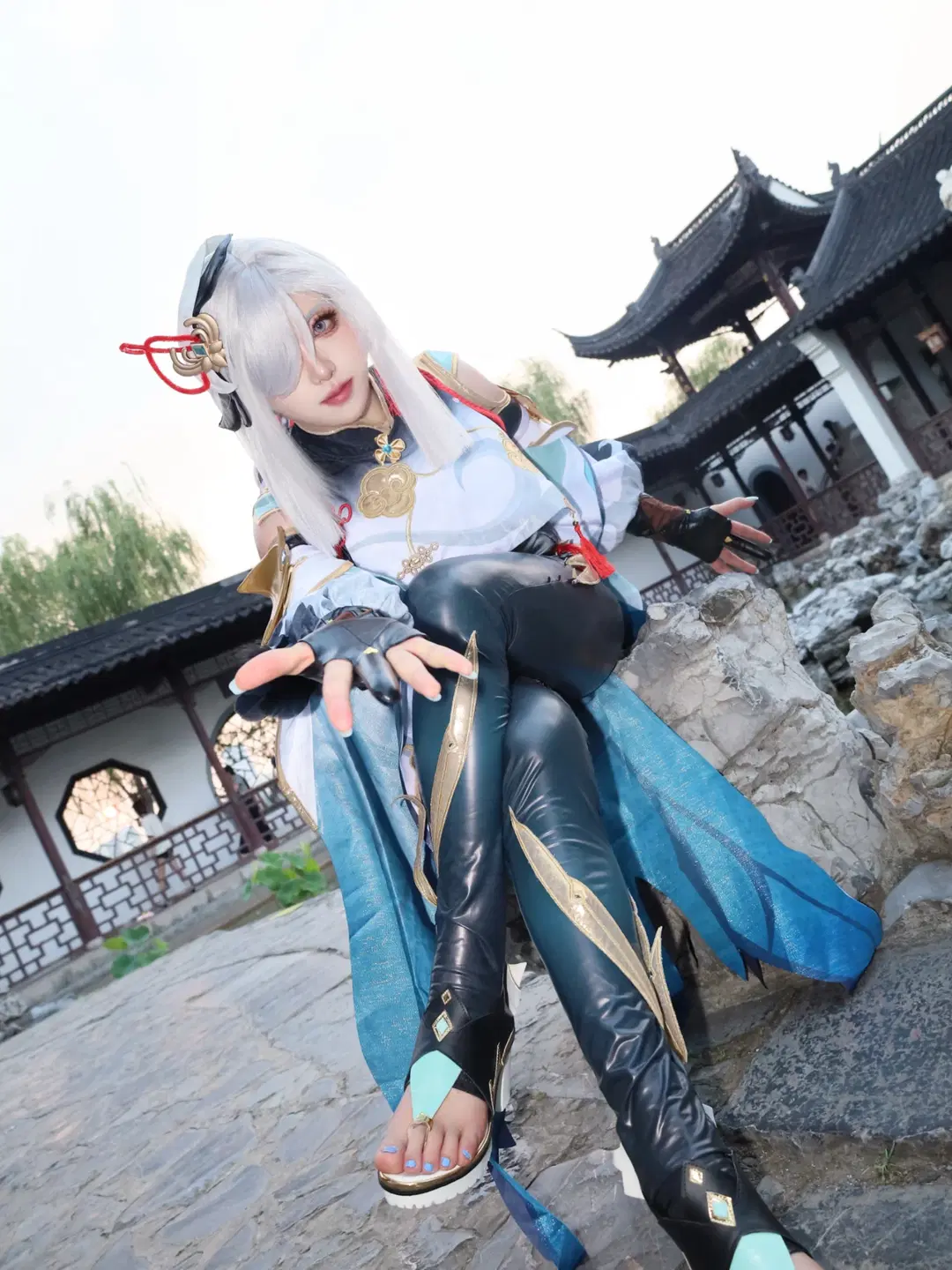 申鹤cos 园林不同视角的拍摄记录 - 祈雨『约拍』 - 第2张