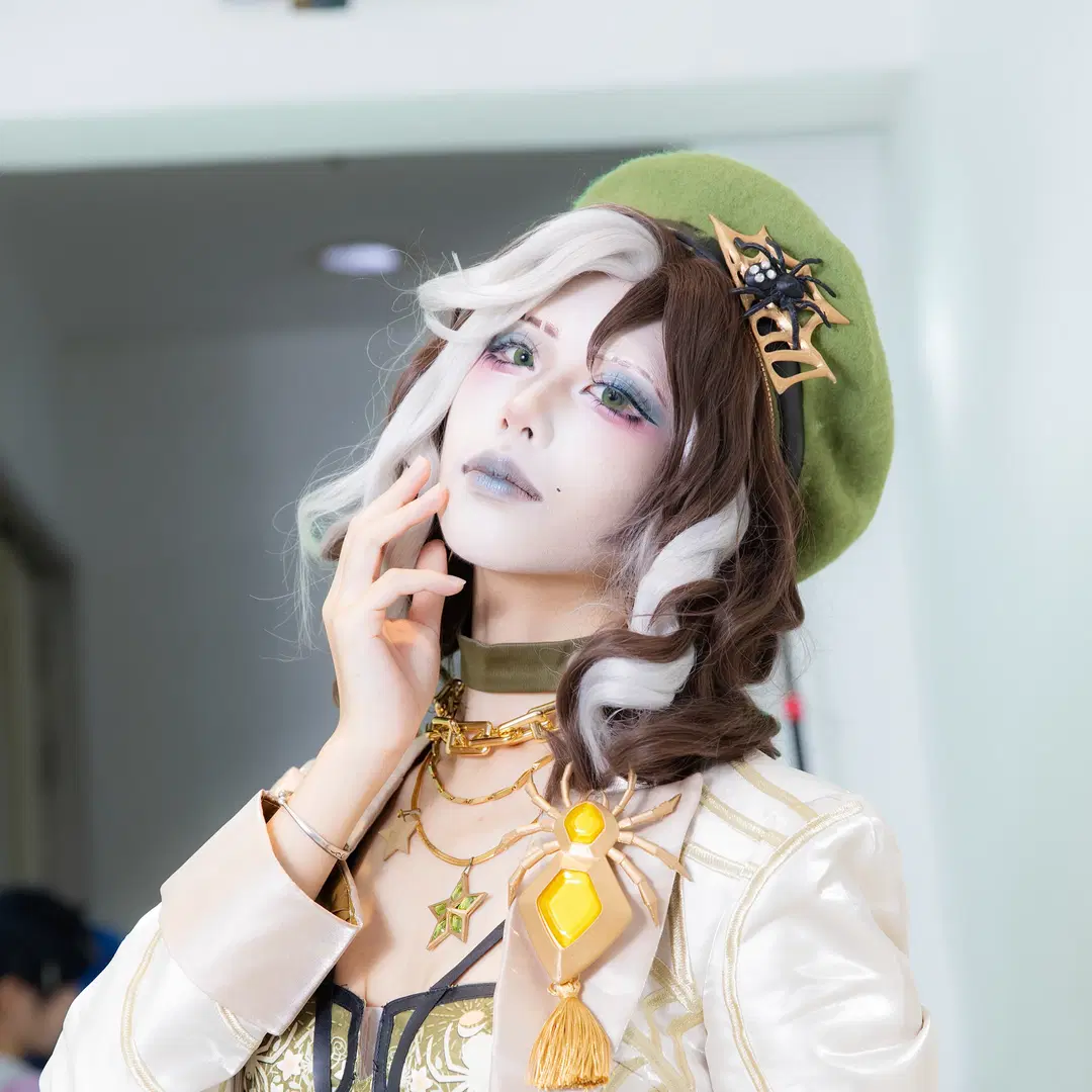 第五人格调酒师cos，微醺氛围下的静安大悦城场照 - 次元重启 - 第2张