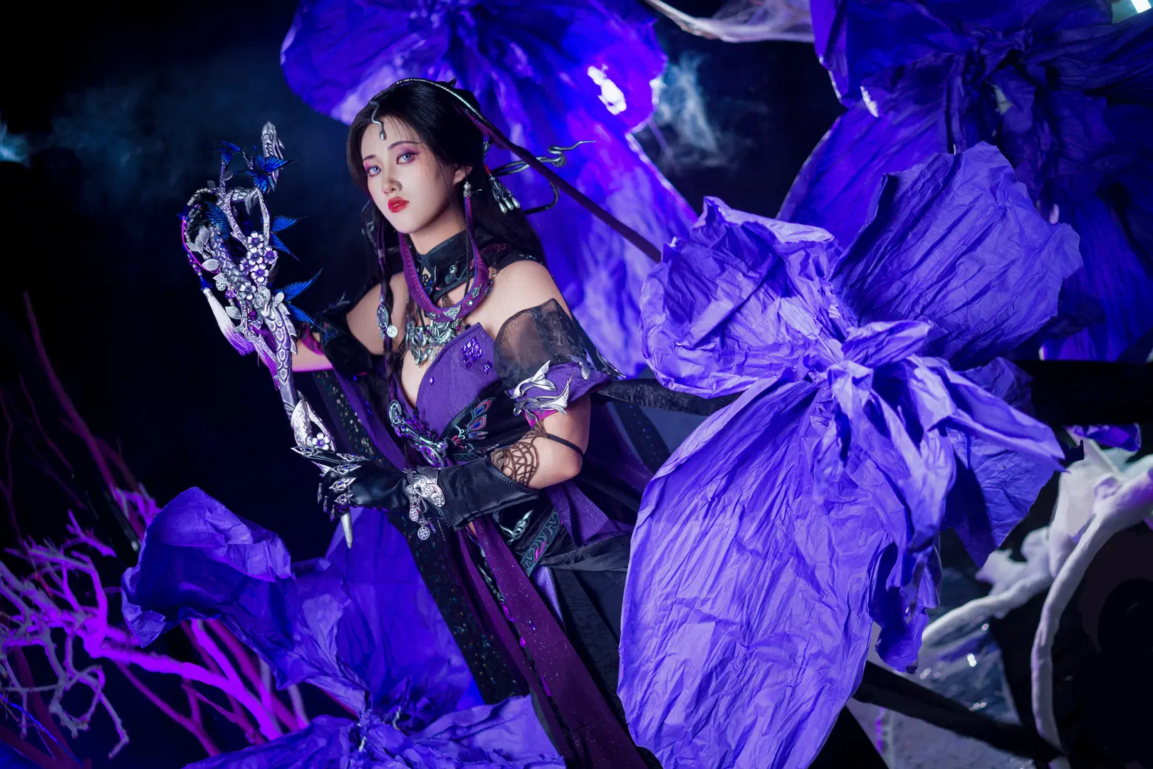 [Five Poisons Sect Cosplay] JX3 Online Chengji Set Poison Sister: Exploring Mysterious Miao Frontier Aesthetics by ELIZER（cos版） - Image 3