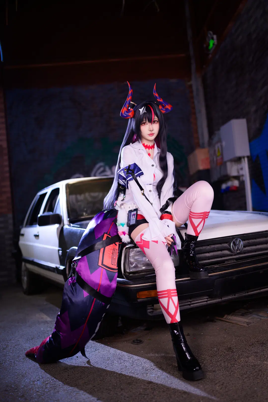 异环真红cos 赛博夜街的赤色恶魔 - 银河天路 - 第4张