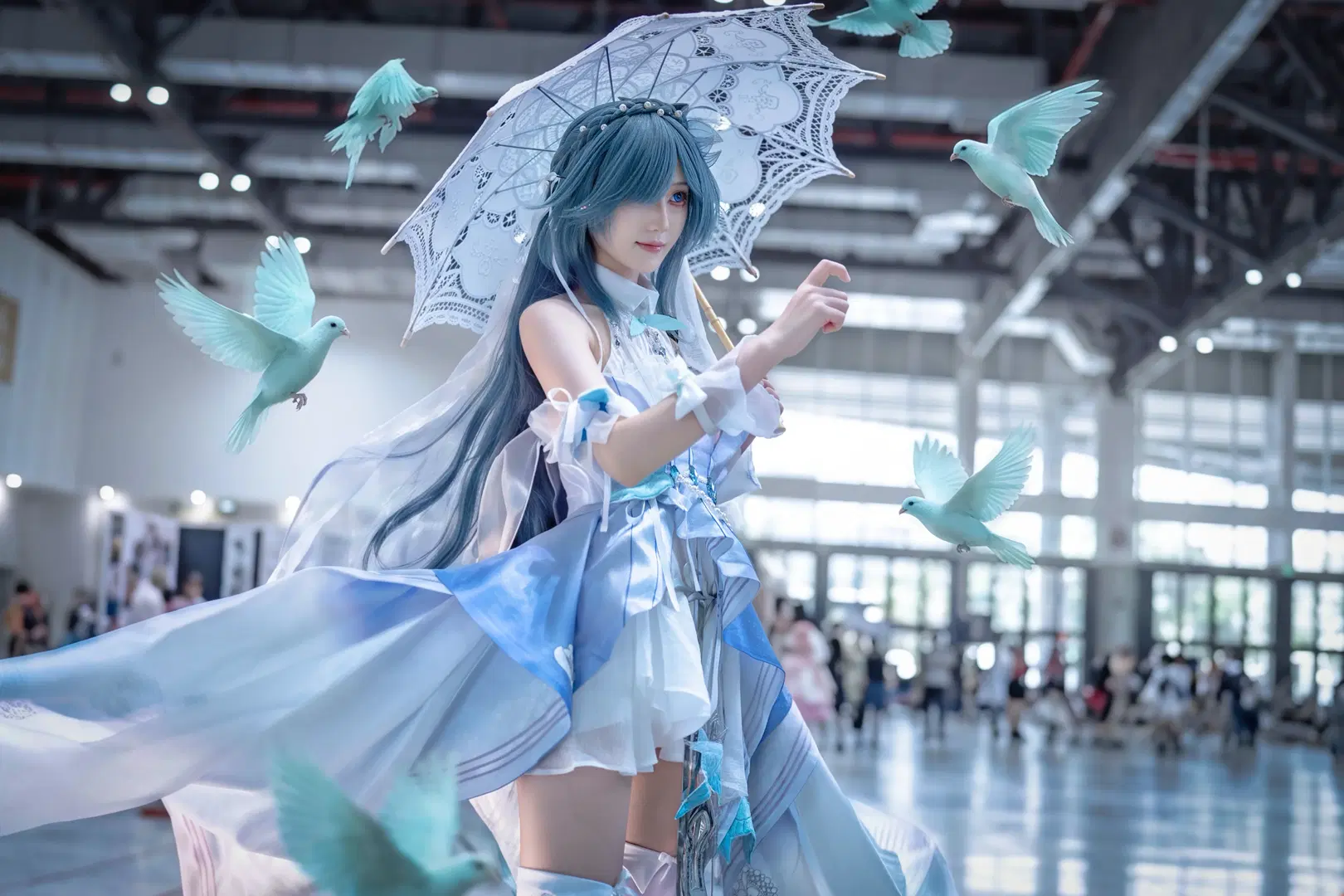 [Fu Hua cosplay] Azure Court's blue and white fantasy by 一口啾啾小猫 - Image 2