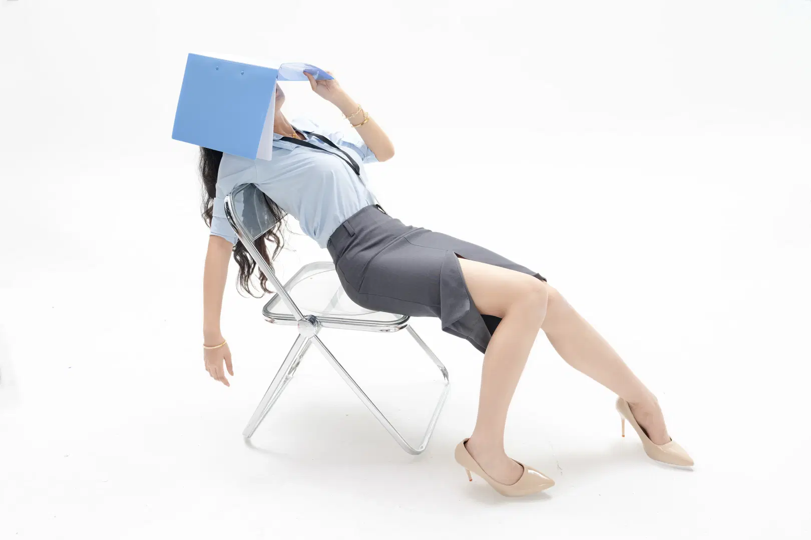 White Cyclorama Shoot: Workplace Elite Business attire styling Log by 雾亥 - Image 4