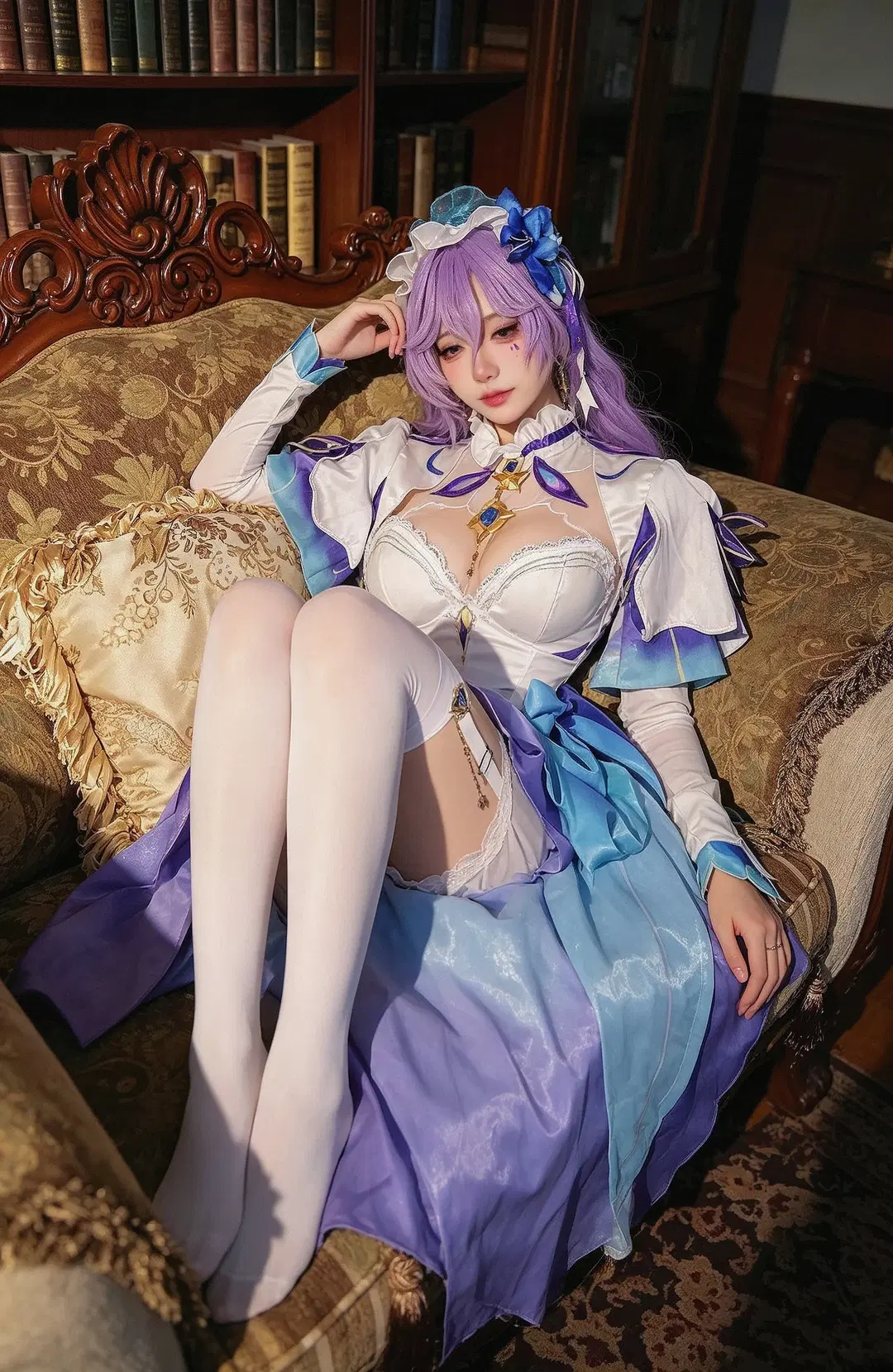 【カンタレラ・フィサリア コスプレ】『鳴潮』レトロ書斎での気だるい光と影 - 王星辰呀『摄影师』 - 2枚目