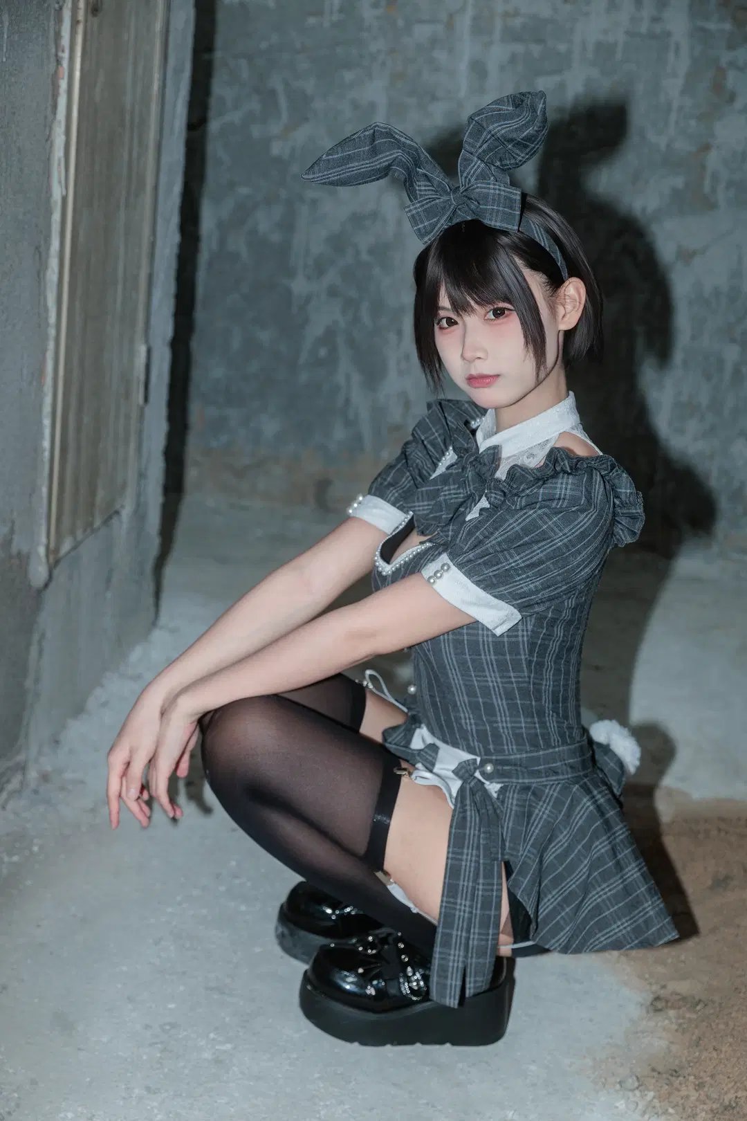 躲進衣櫃的格子兔女郎 - 墨离 - 第6張