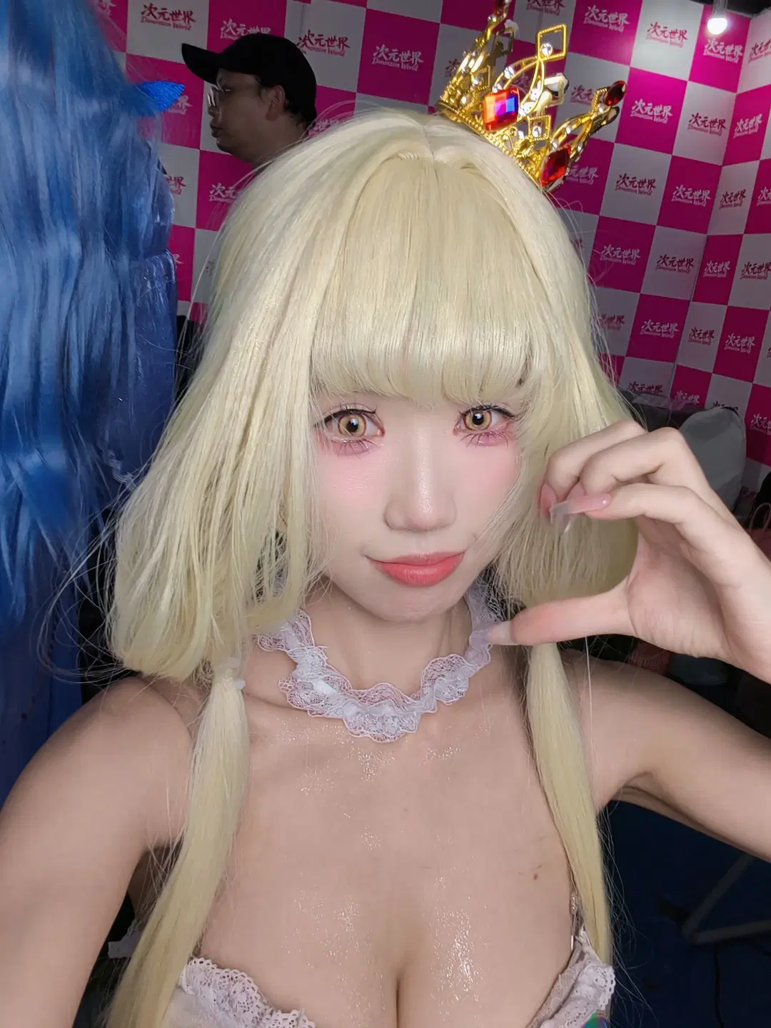 CICF Expo Casual Photo Log: Blonde Hair & White Lace Styling by 不慌Davonte - Image 3