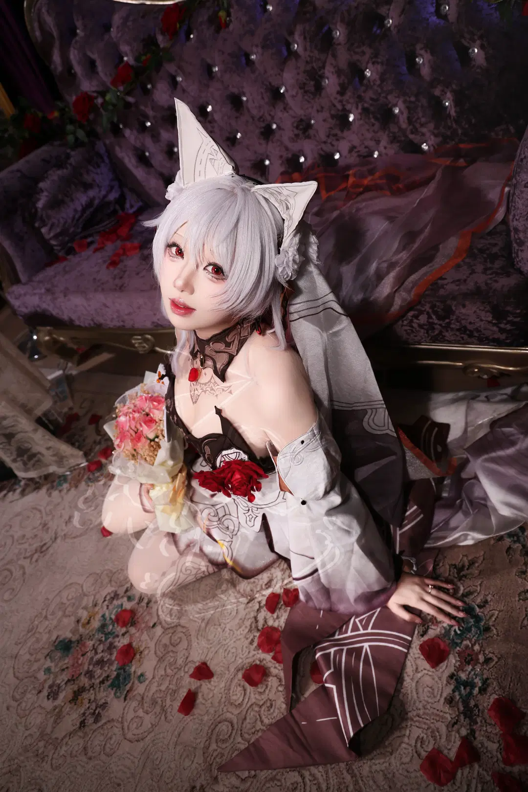 【大月下cos】崩坏3十周年的花嫁，红玫瑰与白丝绒的浪漫 - 柒瑜染月 - 第7张