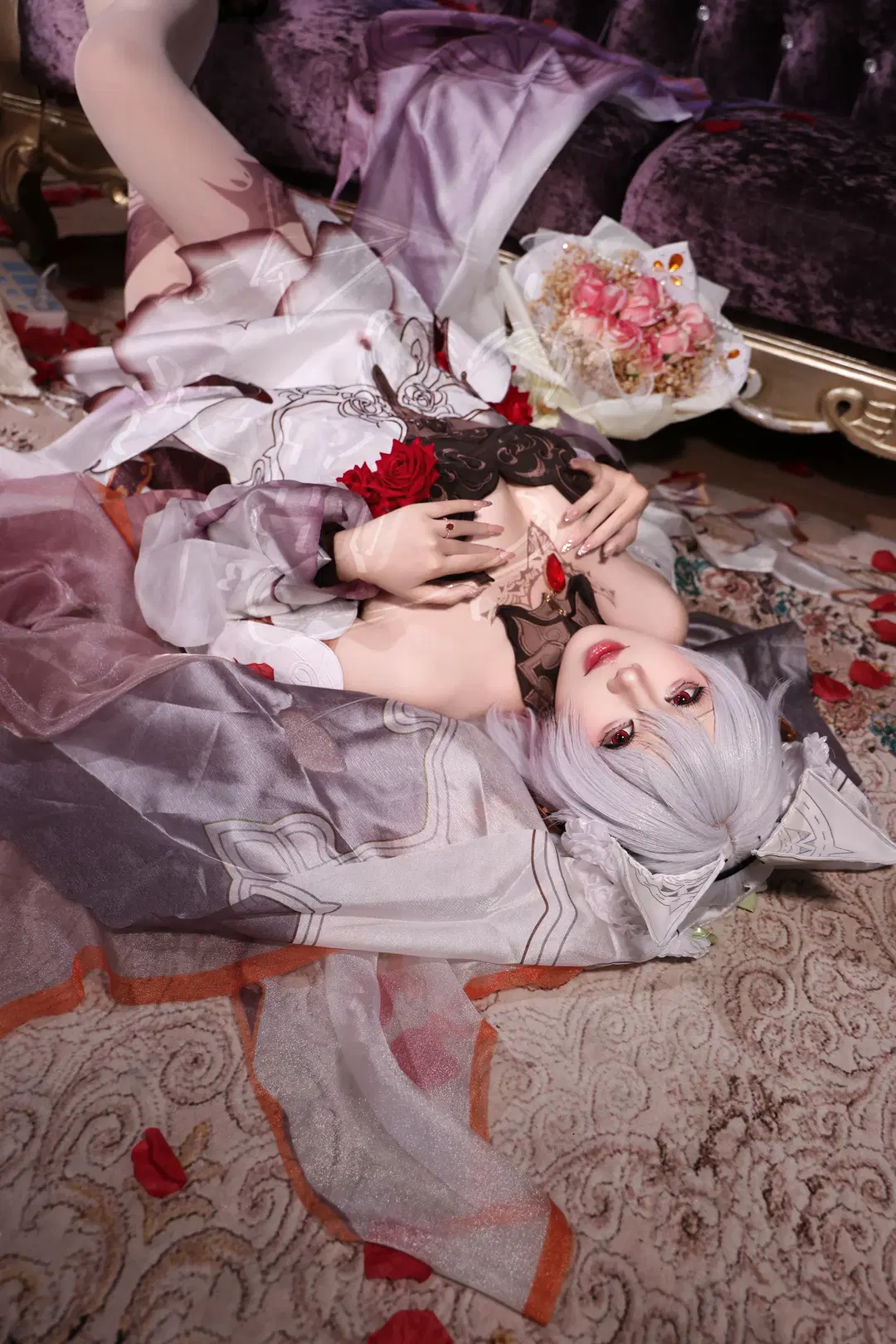 【大月下cos】崩坏3十周年的花嫁，红玫瑰与白丝绒的浪漫 - 柒瑜染月 - 第8张