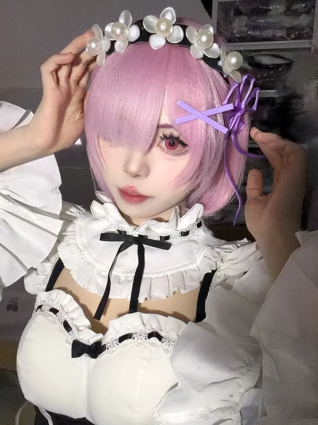 二次元cosplay, 从零开始的异世界, 粉发少女, 拉姆cos, 蕾丝女仆装