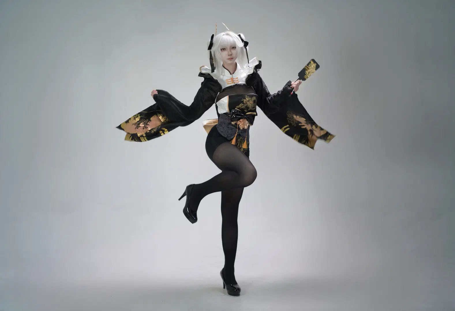 【白兔布兰儿cos】胜利女神白兔布兰儿，黑白金国风与二次元的碰撞 - 木白（二摄版） - 第6张