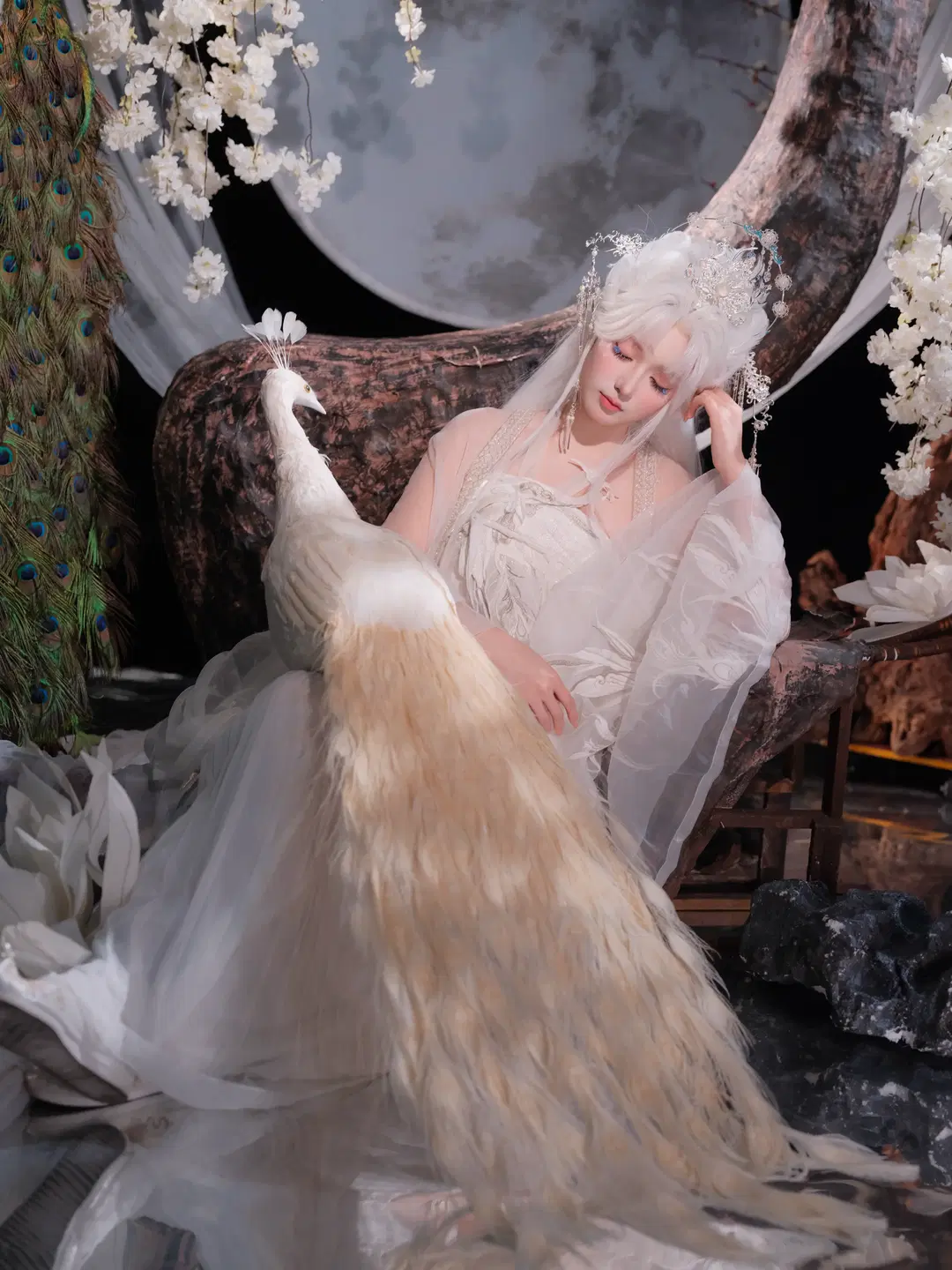 [Mahamayuri cosplay] Transforming into the white-feathered divine bird, capturing a spirited Ancient style photography session by 皮皮皮皮皮皮蛋 - Image 3