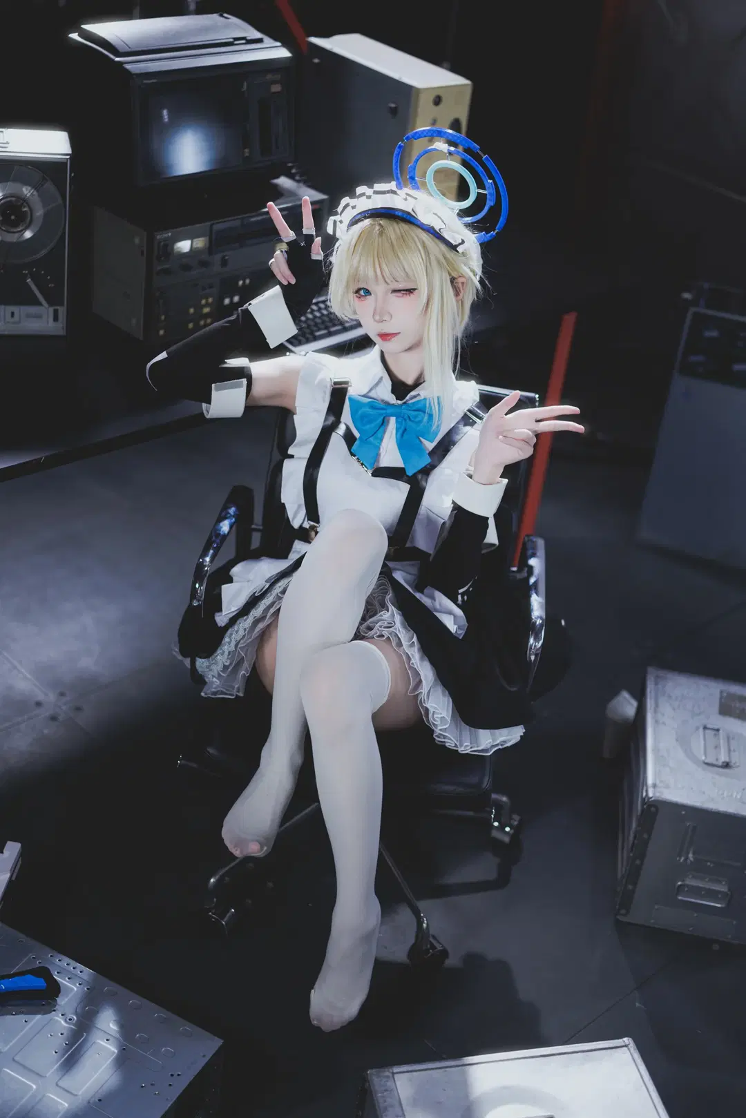【飛鳥馬トキ コスプレ】『ブルーアーカイブ』レトロサーバルームに灯る近未来メイドの美学 - 渡井LastRemote - 6枚目