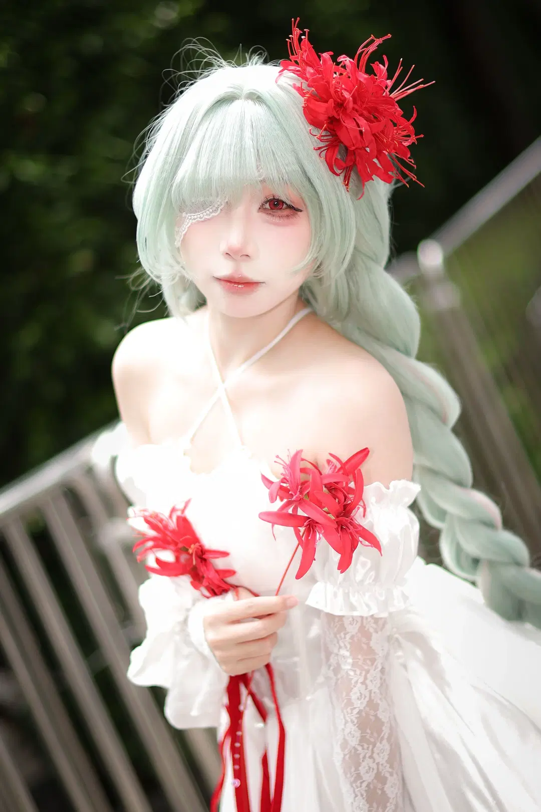 [Phrolova cosplay] Wuthering Waves: Outdoor Shoot Record of White Dress and Mint-Green Long Hair by 云离饱饱 - Image 3