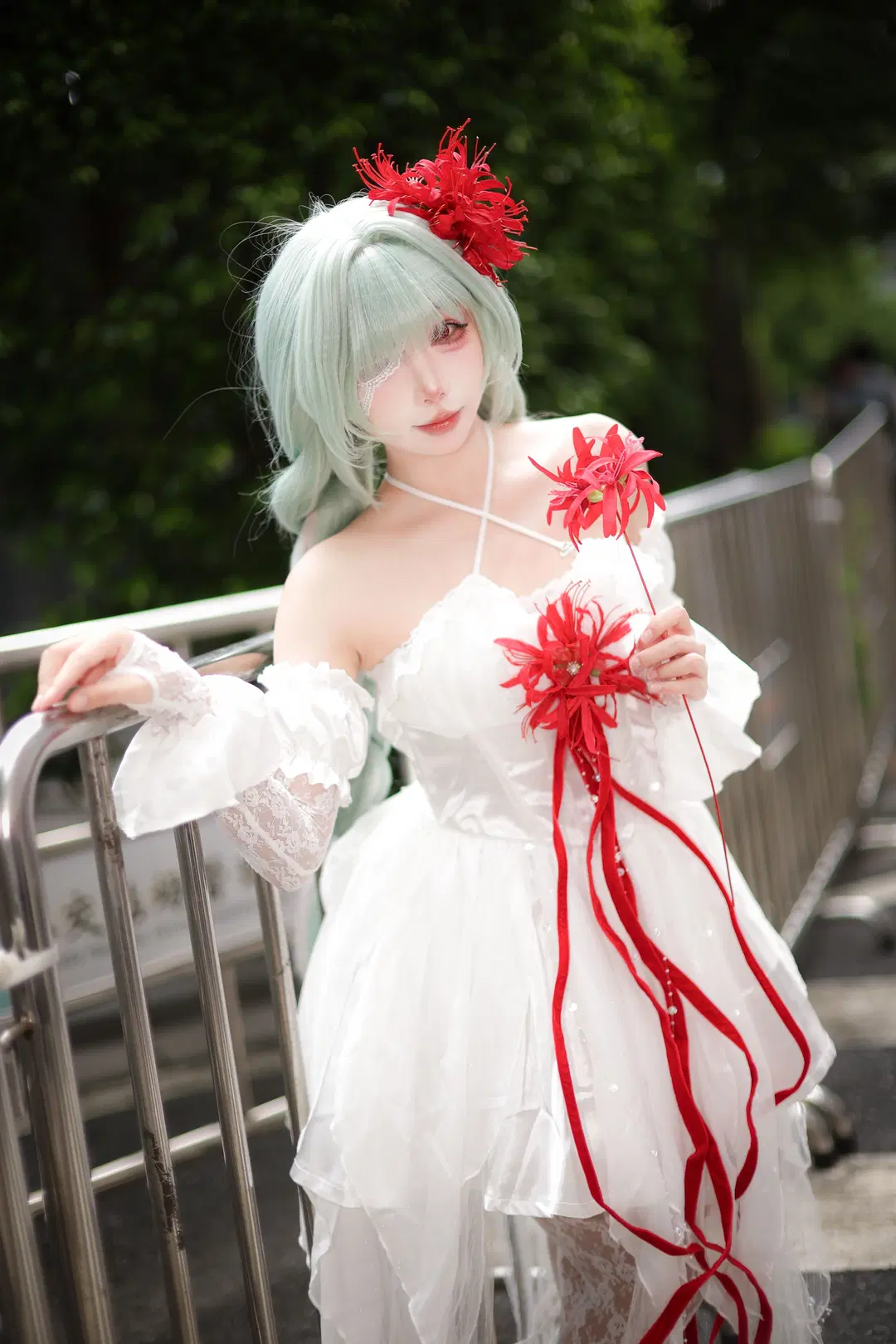 [Phrolova cosplay] Wuthering Waves: Outdoor Shoot Record of White Dress and Mint-Green Long Hair by 云离饱饱 - Image 8