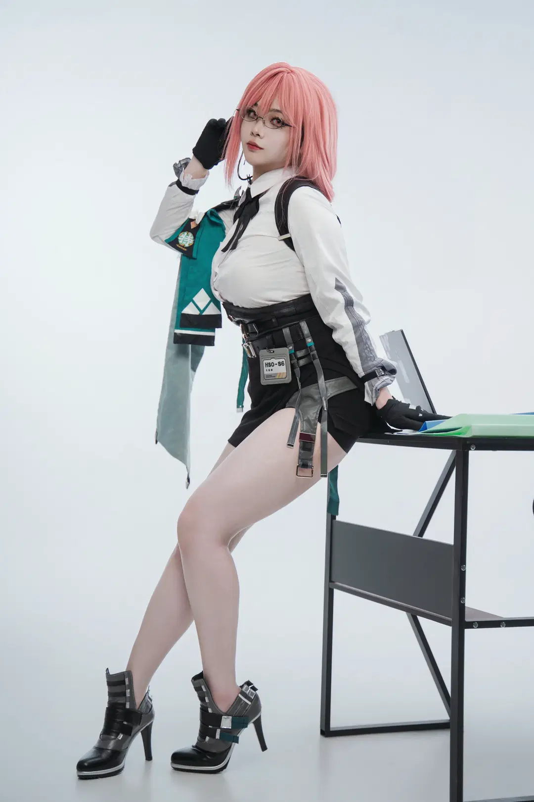 绝区零, 二次元cosplay, 对空六课, 月城柳cos, 战术制服