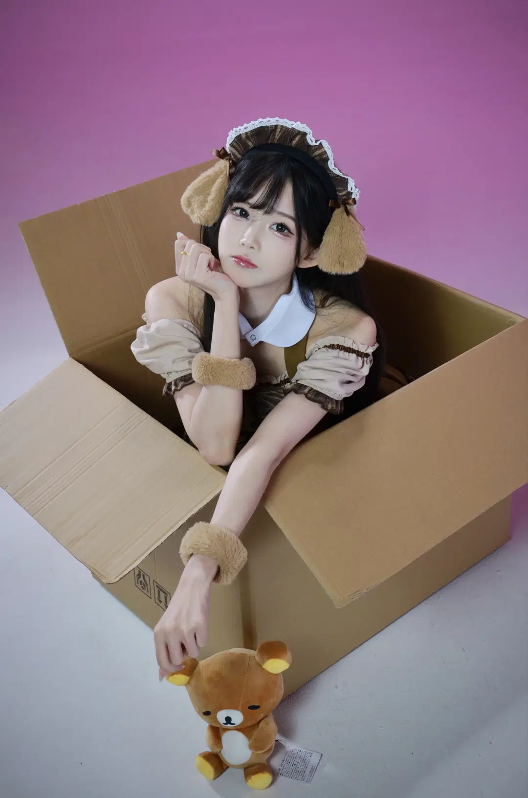 Unboxing a Shiba Inu Maid from a Cardboard Box by 北境不忘 - Image 3