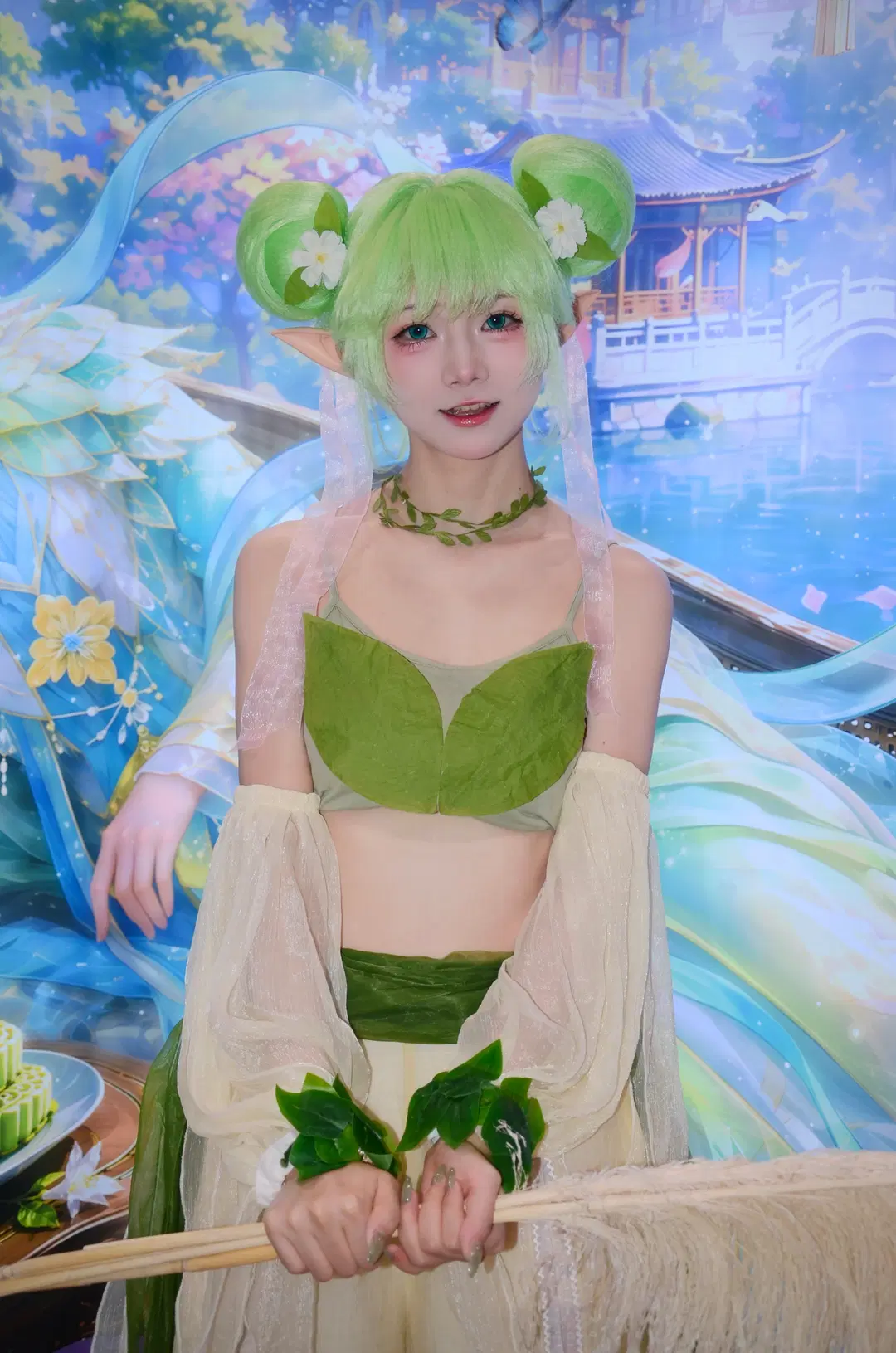 【葭月花霊コスプレ】『咲庭～ひとりの花商い～』ブースに舞い降りた緑の妖精 - 北境不忘 - 4枚目