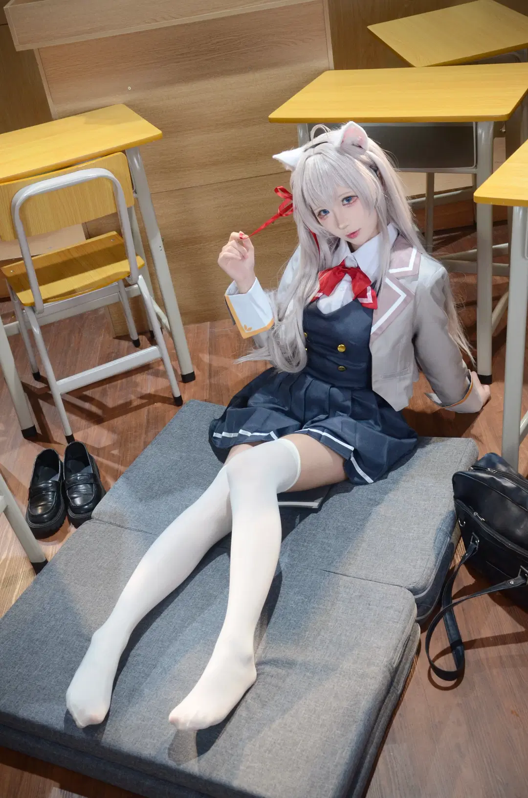 白丝, 艾莉cos, 不时用俄语遮羞的邻座艾莉同学