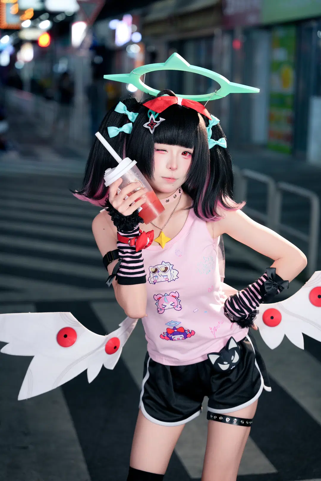 【南宫羽cos】绝区零街头穿搭，粉色小背心暗黑与甜美混搭 - 暴食水獭 - 第6张