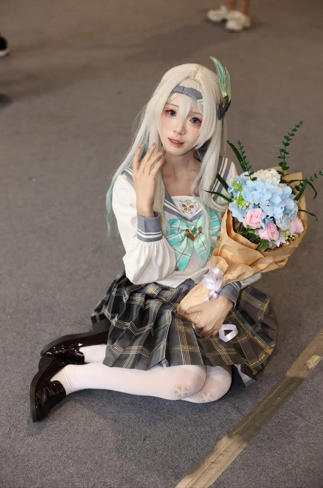二次元少女, 流萤cos, 漫展场照, 白丝, 水手服
