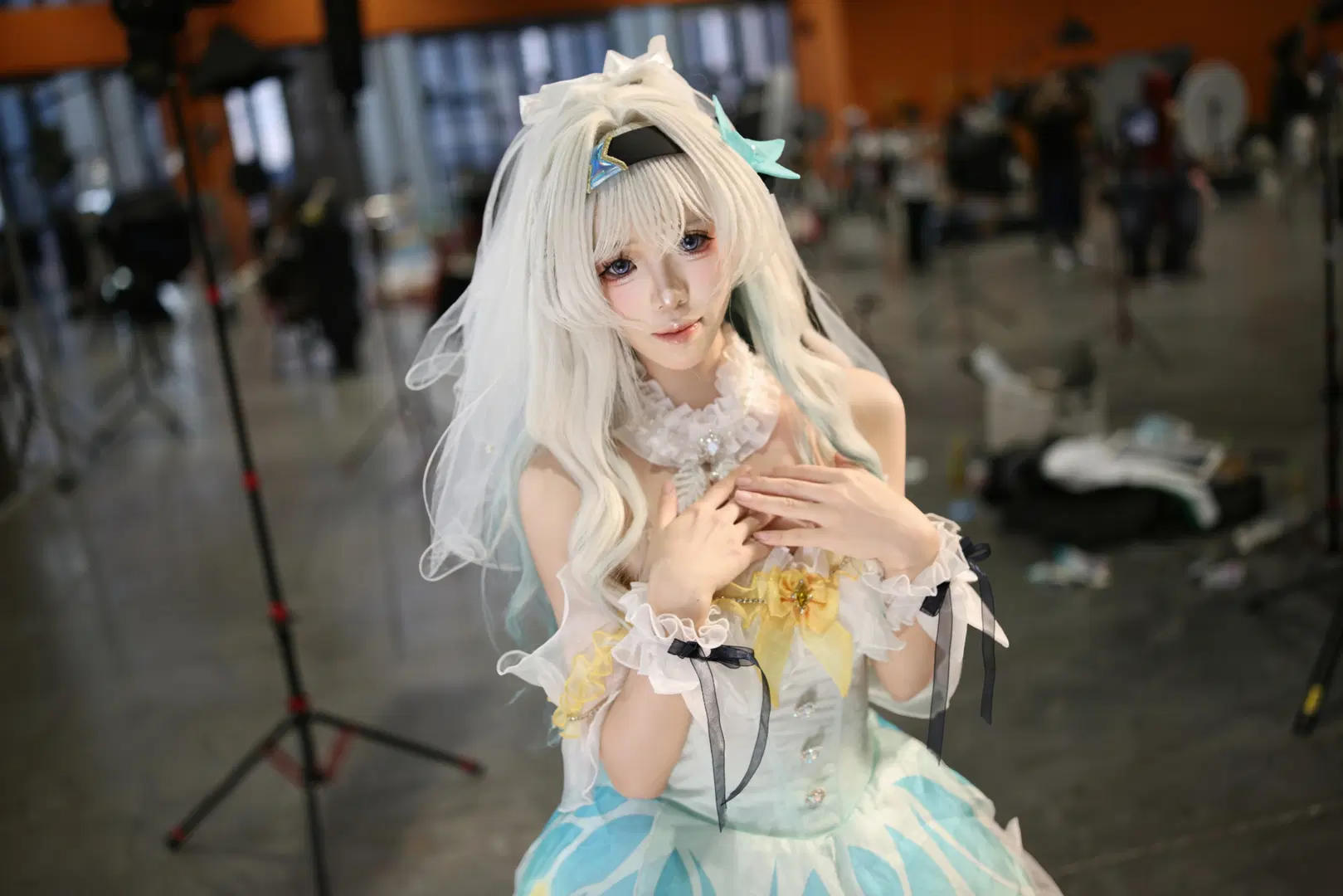 [Firefly cosplay] Honkai: Star Rail Pure White Bridal Gown & White Stockings Nuance by 初初初～允 - Image 3