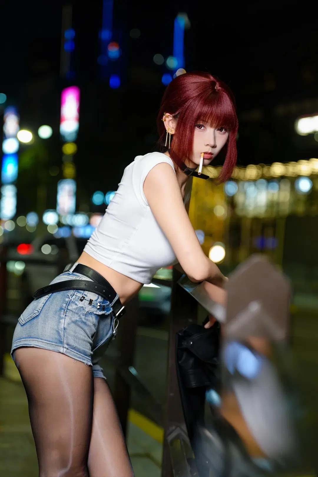 山田小姐cos 深夜便利店後門的吸菸街拍 - 新_ - 第3張