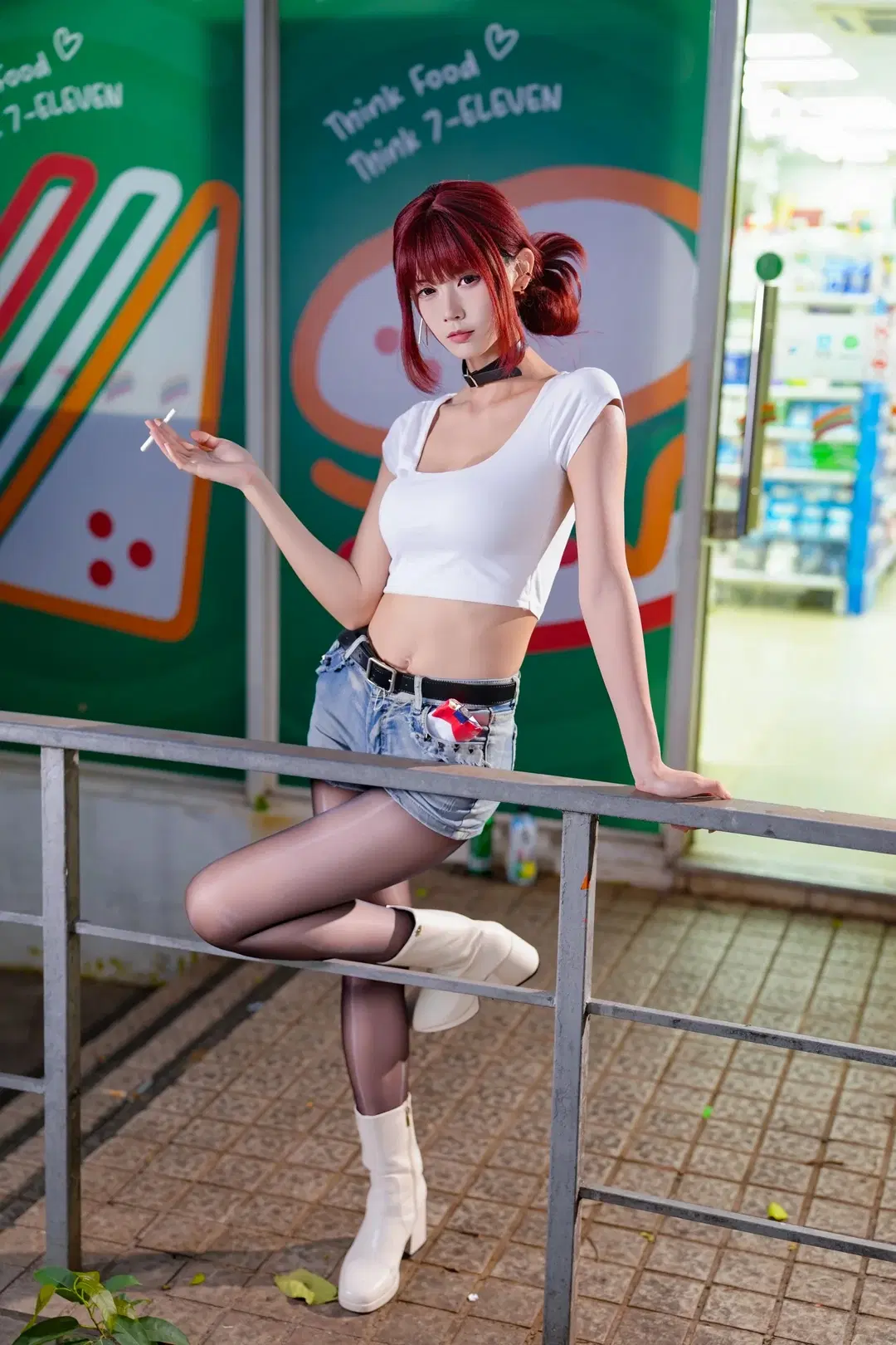 山田小姐cos 深夜便利店後門的吸菸街拍 - 新_ - 第9張