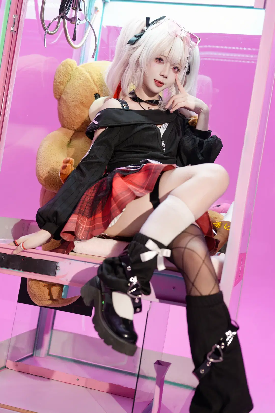 Honkai: Star Rail, Sparkle cosplay, Sweet and cool style, Stockings, Claw machine photoshoot