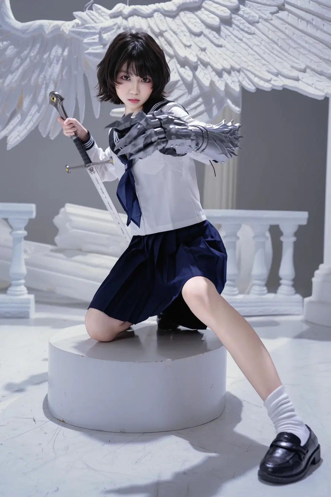 大剣を構えるJK少女、メカアームと制服が織りなすフォトセッションがクールすぎる - 新_ - 14枚目
