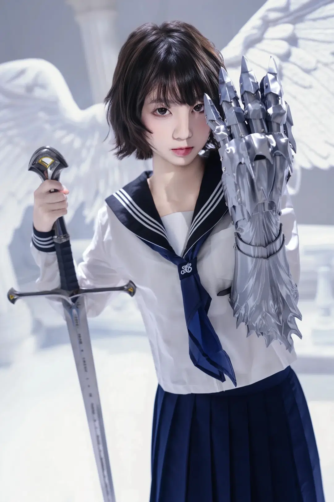 大剣を構えるJK少女、メカアームと制服が織りなすフォトセッションがクールすぎる - 新_ - 18枚目