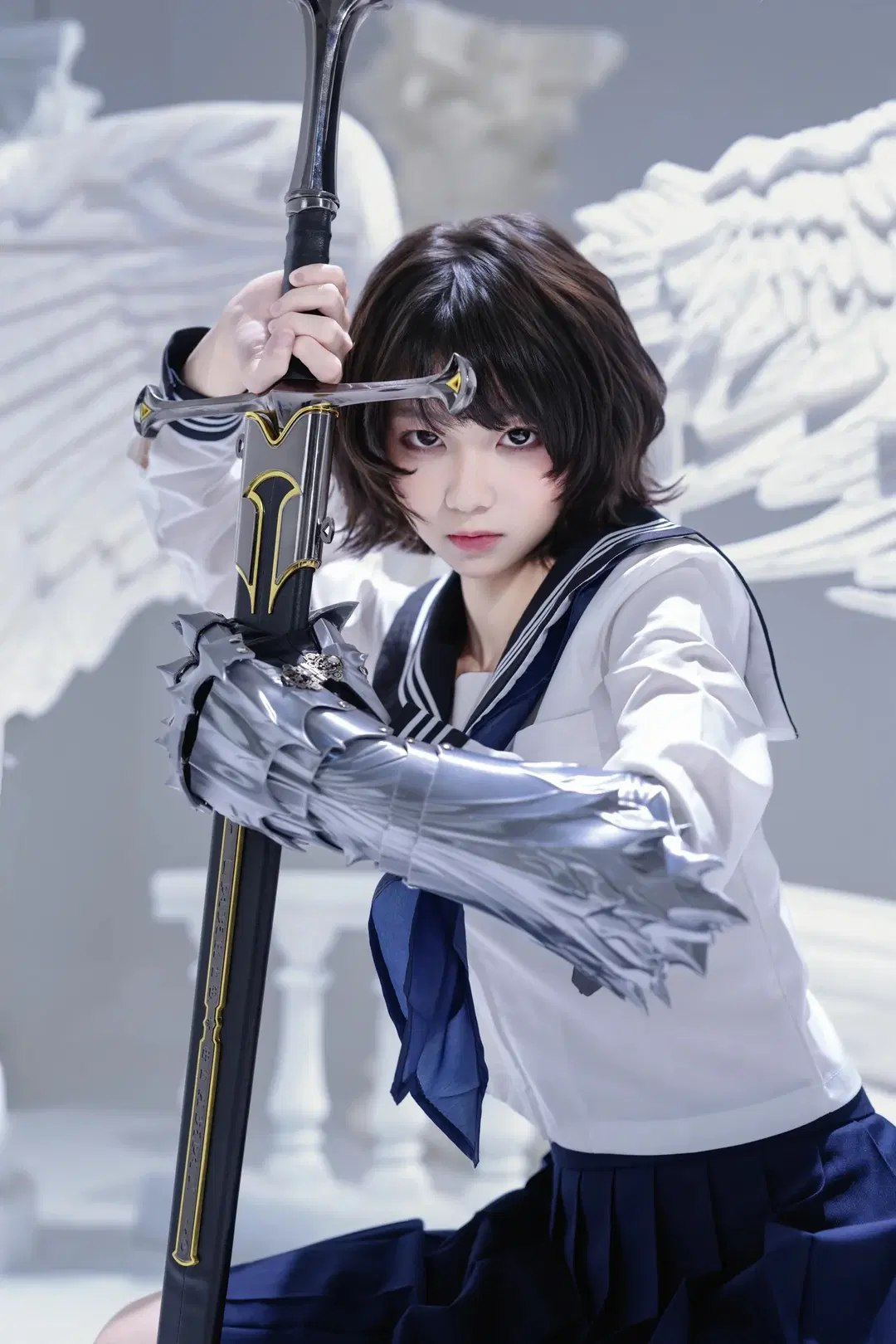 大剣を構えるJK少女、メカアームと制服が織りなすフォトセッションがクールすぎる - 新_ - 6枚目