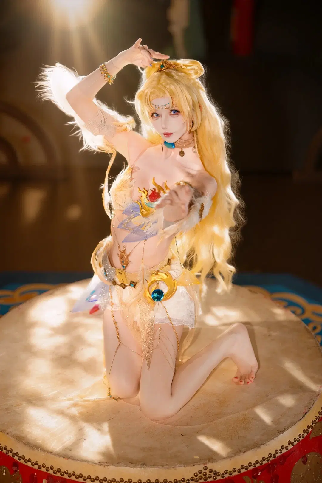 【玉玲珑cos】永劫无间赤阳天狐，光影下的红鼓之舞 - 新_ - 第9张
