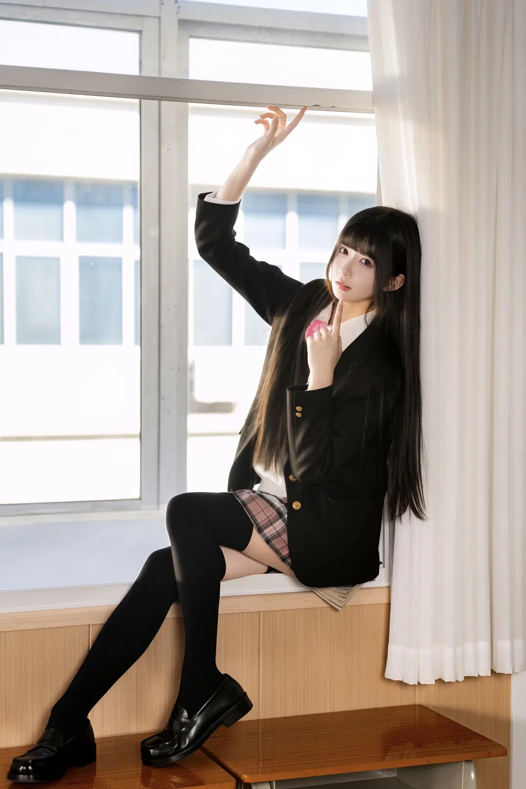 教室窗臺上的JK制服少女，黑絲長腿氛圍感拿捏了 - 新_ - 第10張
