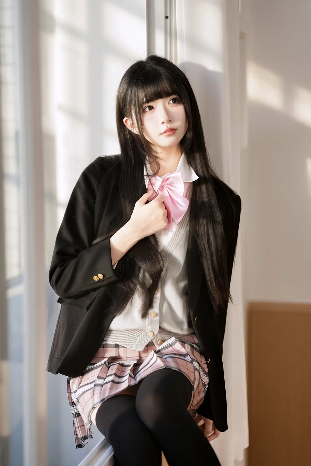 教室窗臺上的JK制服少女，黑絲長腿氛圍感拿捏了 - 新_ - 第6張