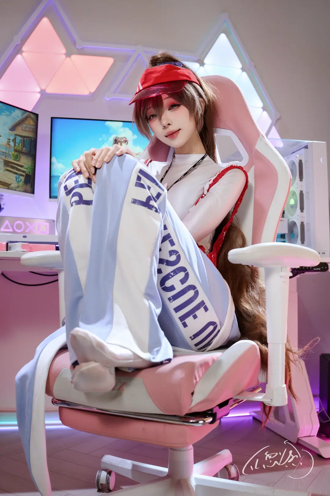 [Marciana cosplay] First Time Challenging NIKKE's Big Sister: Contrast in the Gaming Room by TL忽必烈 - Image 2