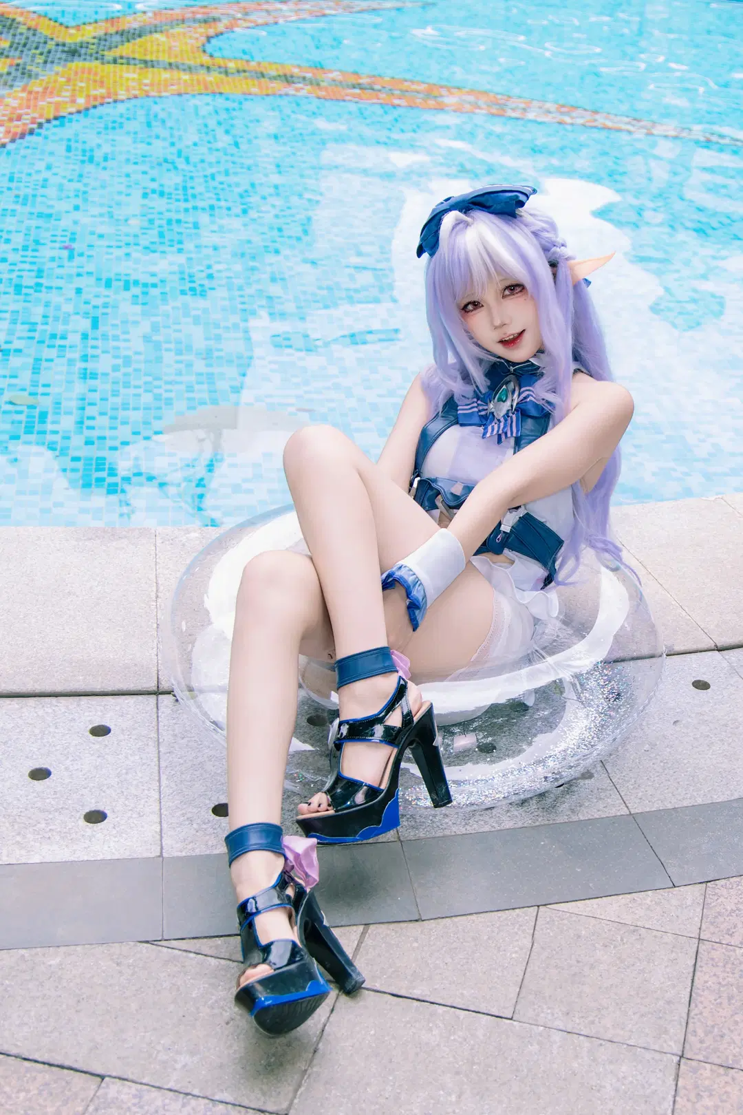 [Vivian cosplay] Zenless Zone Zero's Iris Poolside, Capturing Summer Coolness by 音饭饭 - Image 8