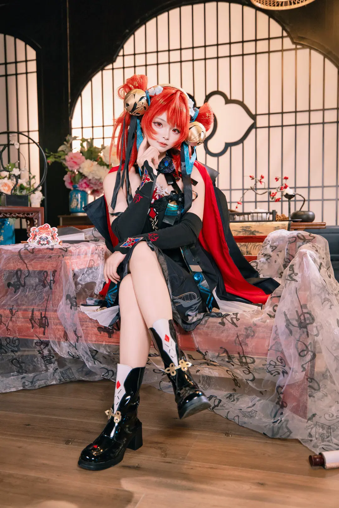 【鎖瞑cos】夢州冷漠高人，黑紅披風與金鈴鐺的華麗碰撞