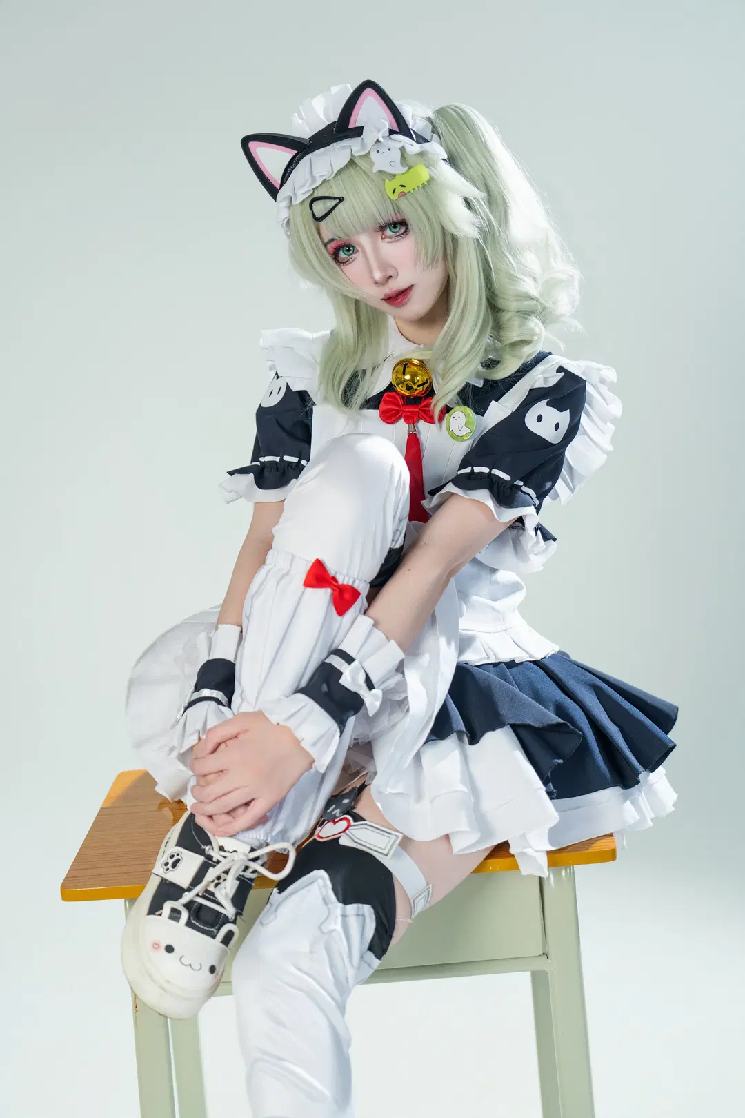 Zenless Zone Zero, Anime cosplay, White stockings, Sunna cosplay, Tea break maid